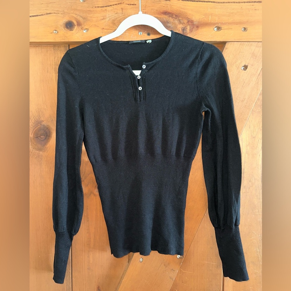 Tahari Women's Black Long Sleeve Knit Top Sz S
